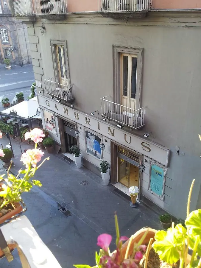 Appartement Edoardo Al Plebiscito à Naples