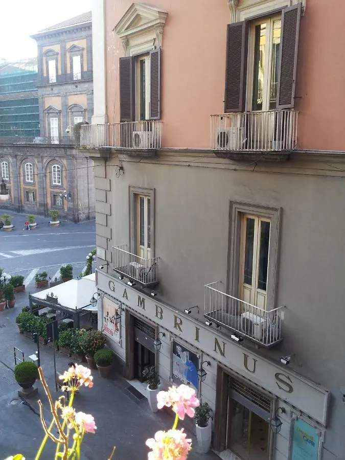 Appartement Edoardo Al Plebiscito à Naples