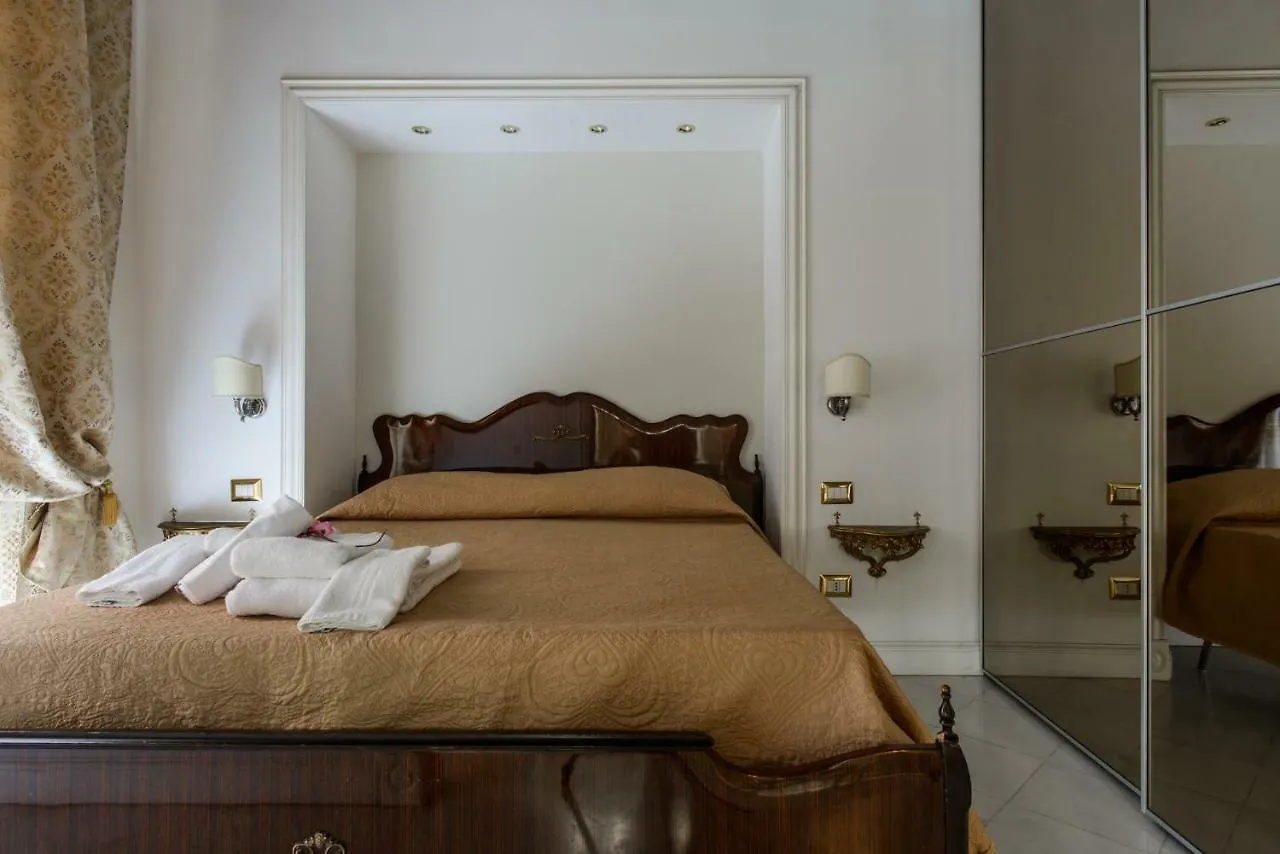 Appartement Edoardo Al Plebiscito à Naples