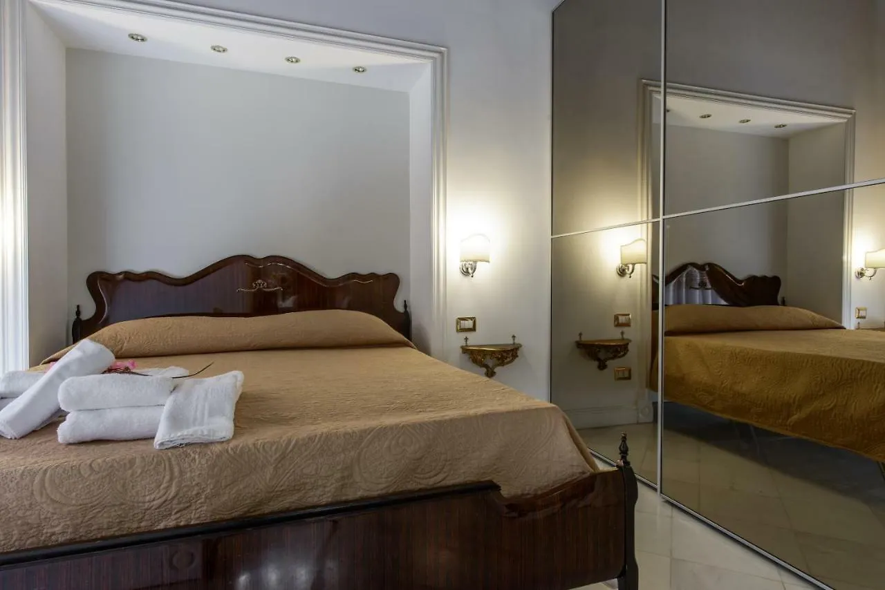 Appartement Edoardo Al Plebiscito à Naples